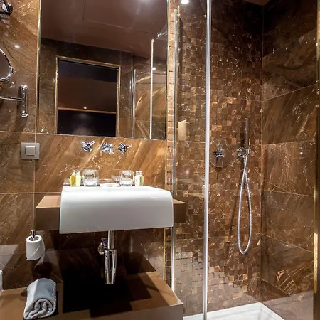 Armoni 4* Parigi